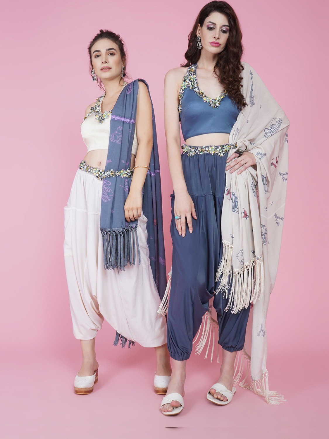 LDN Shawl - London running print - Cream